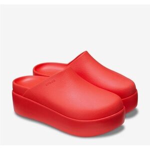 NWT Dylan Platform Clogs in Starfish